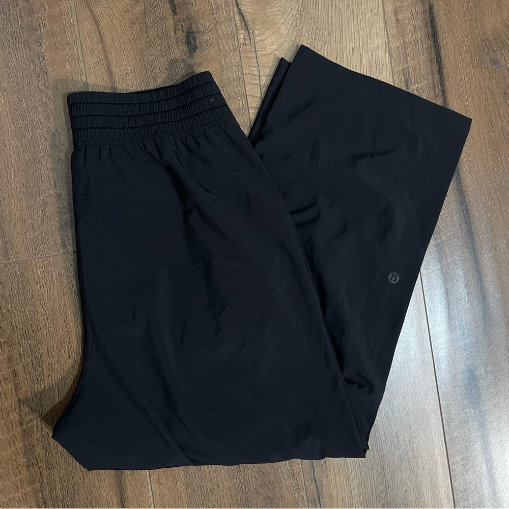 Lululemon Black Athletic Pants Cropped